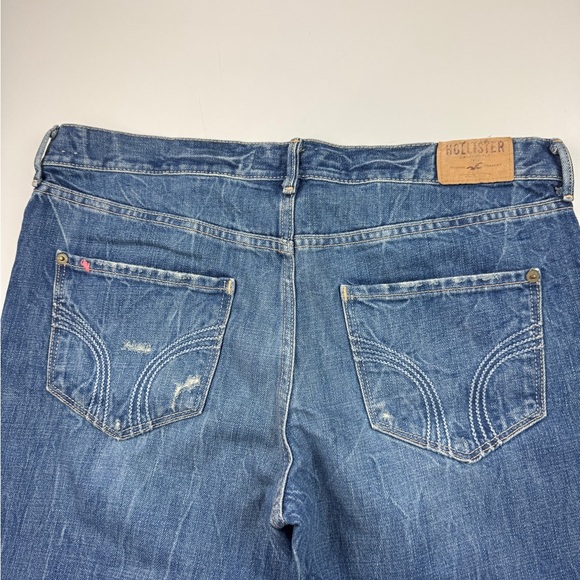 Hollister Women's Distressed Boyfriend Jeans - Picture 7 of 8